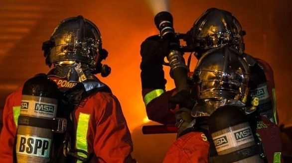 a1e9a8641e1b55cc3b5e7c4033e00a3e